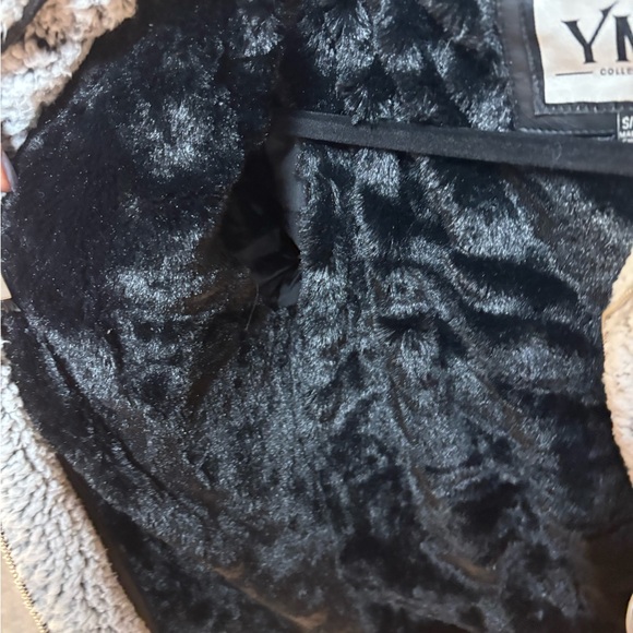YMI Women's Black Jacket with Sherpa Lining - Picture 9 of 9